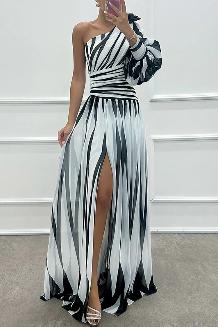 Riley - Elegant Striped Maxi Dress with One Shoulder
