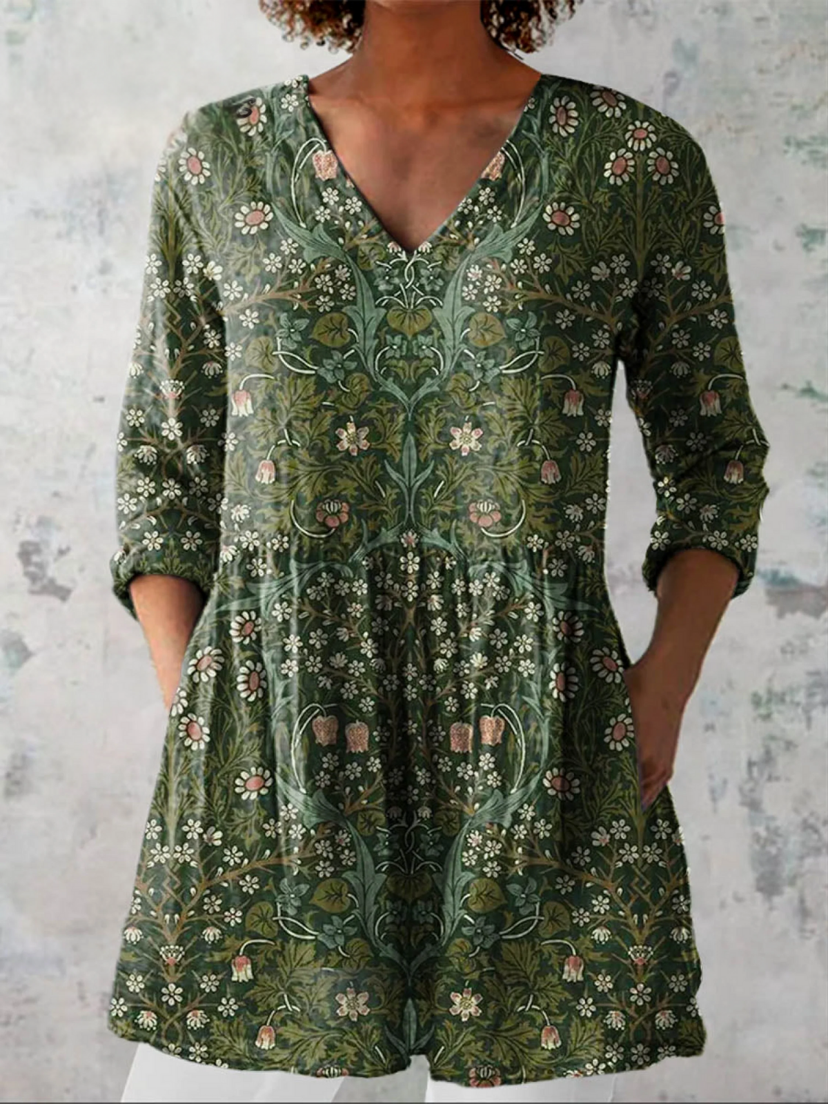 Soraya - Long Blouse with V-Neck