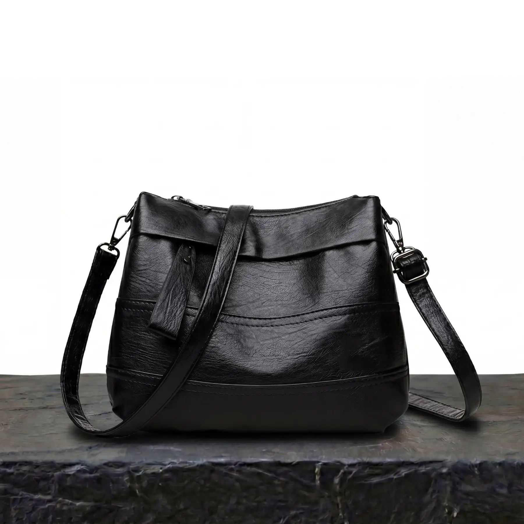 Birdie – Multi-Compartment Crossbody Handbag