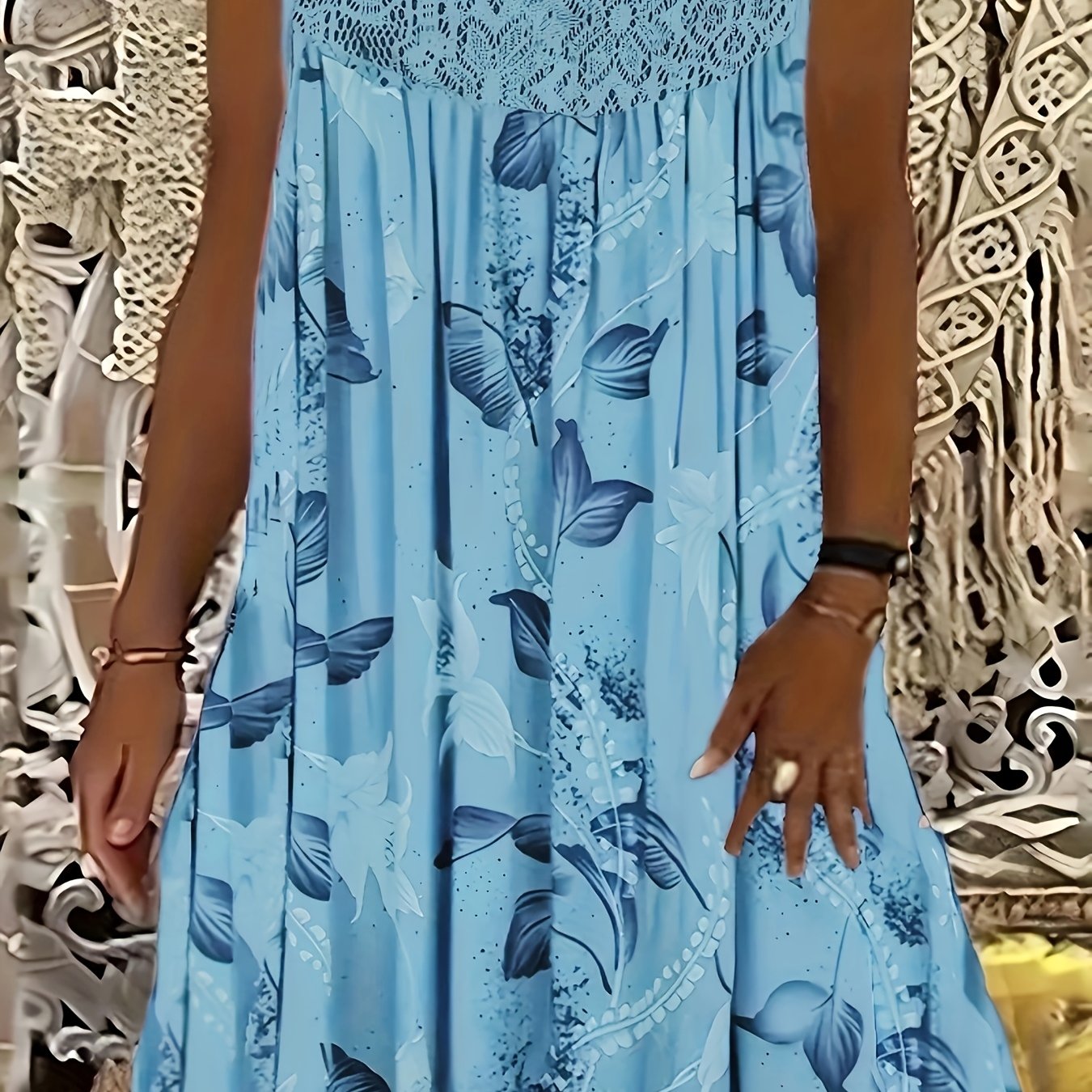 Vivien – Floral Lace Midi Dress
