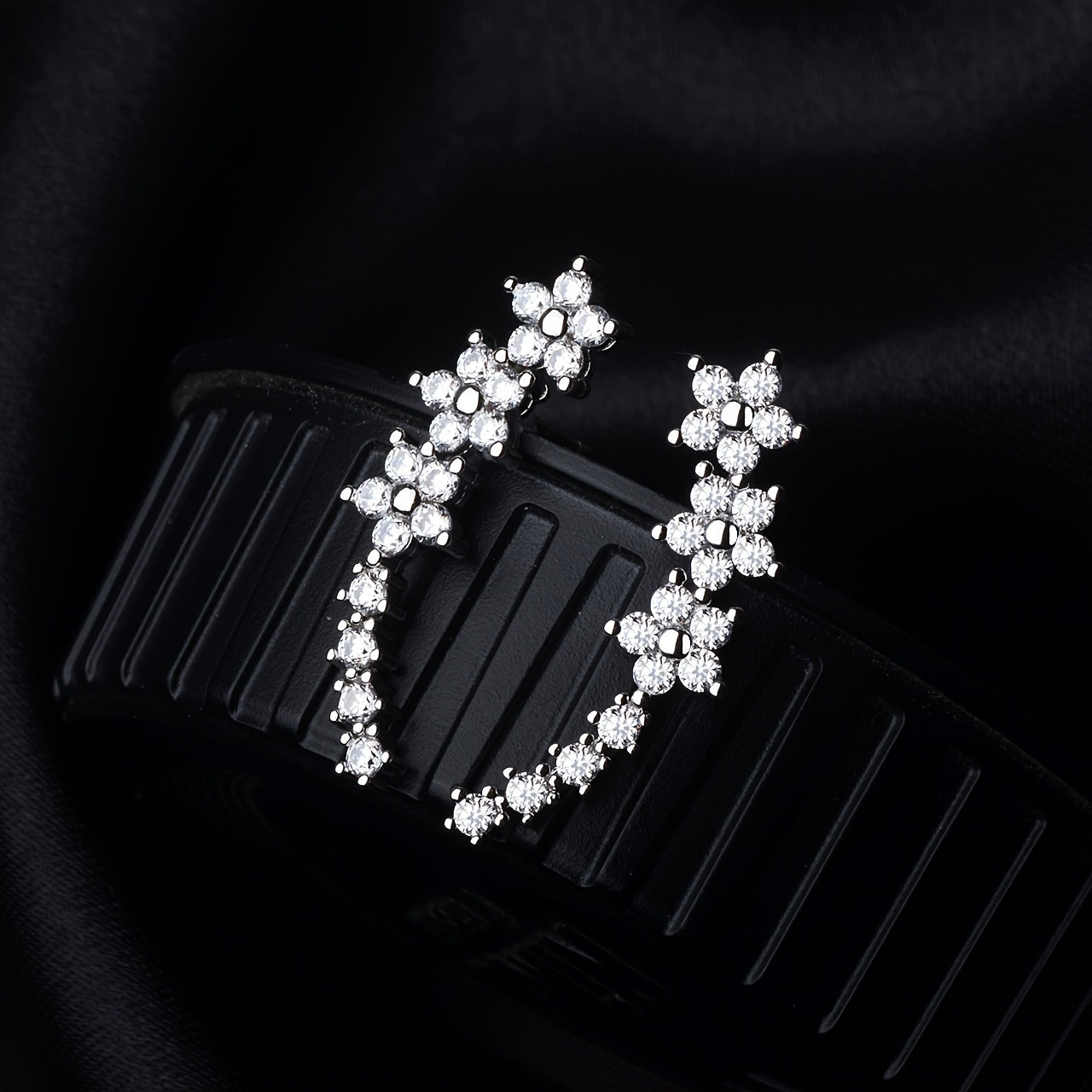 Rhoswen – Timeless Floral Earrings