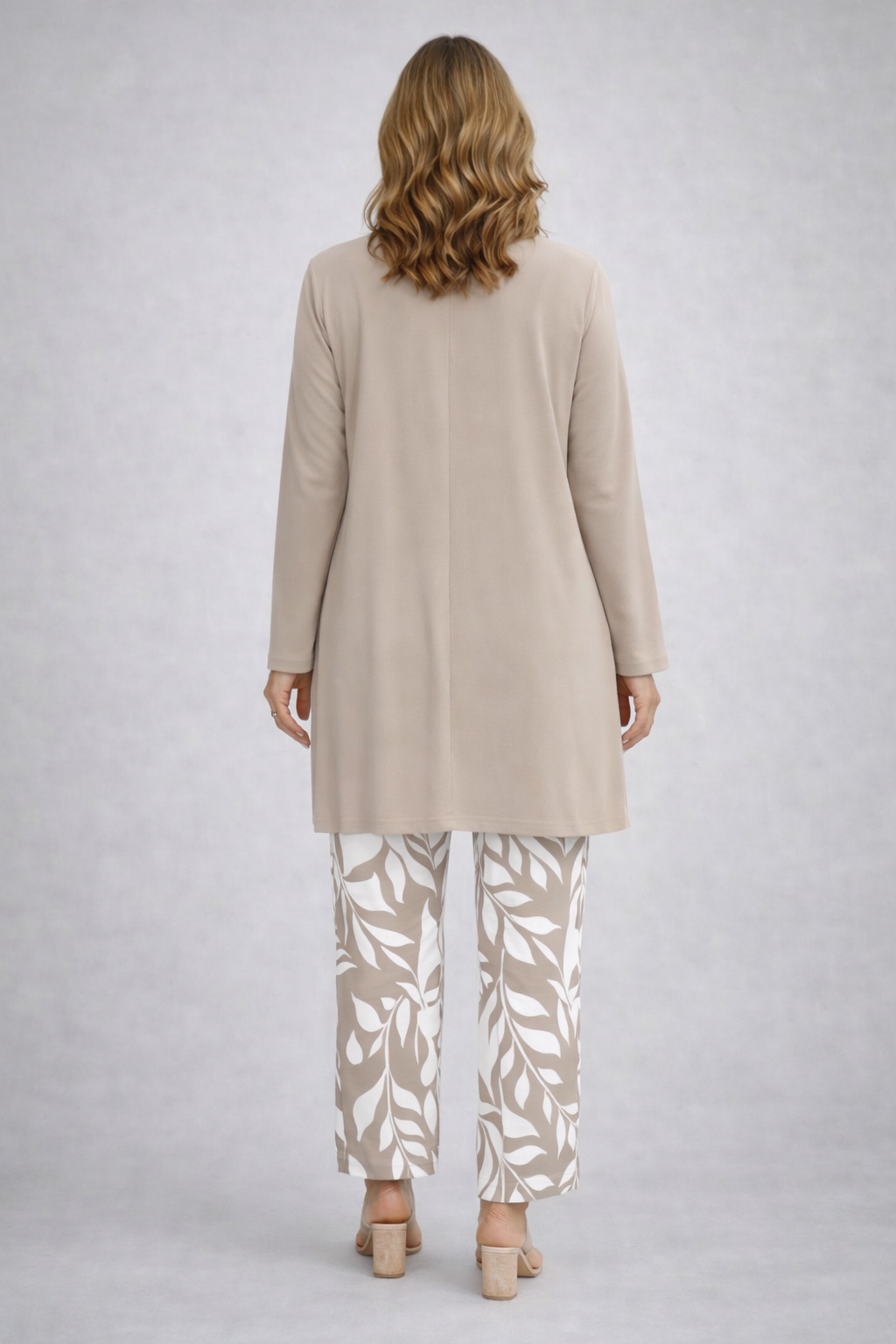 Gaia – Elegant Three-Piece Set