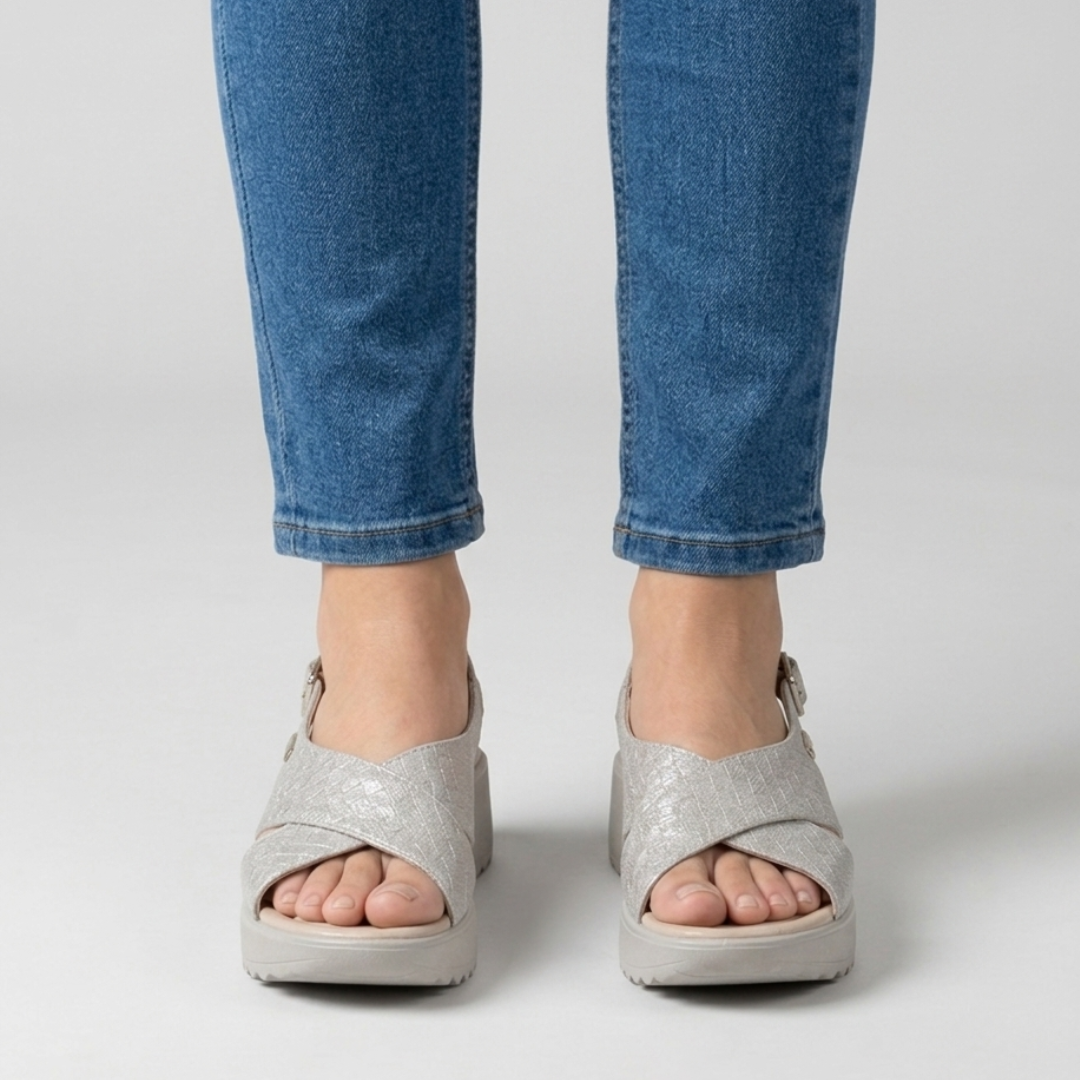Rumi - Cushioned Platform Sandals