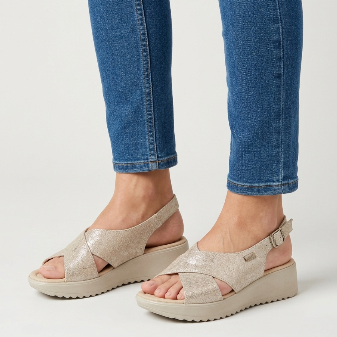 Rumi - Cushioned Platform Sandals