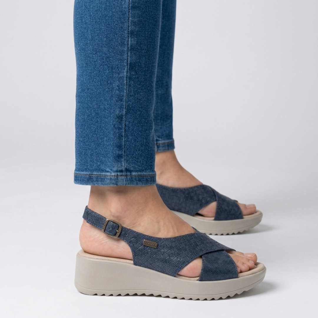 Rumi - Cushioned Platform Sandals