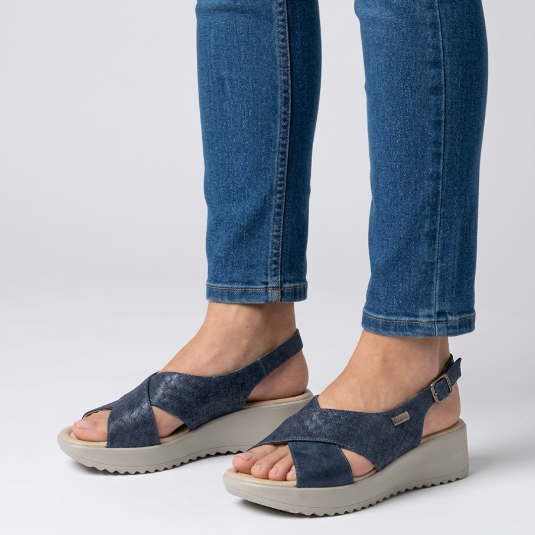 Rumi - Cushioned Platform Sandals