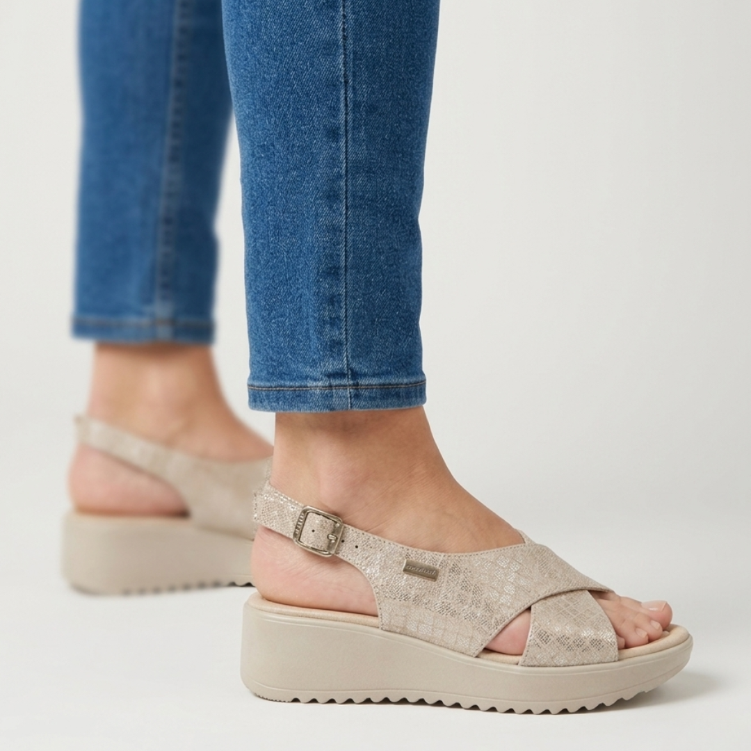Rumi - Cushioned Platform Sandals