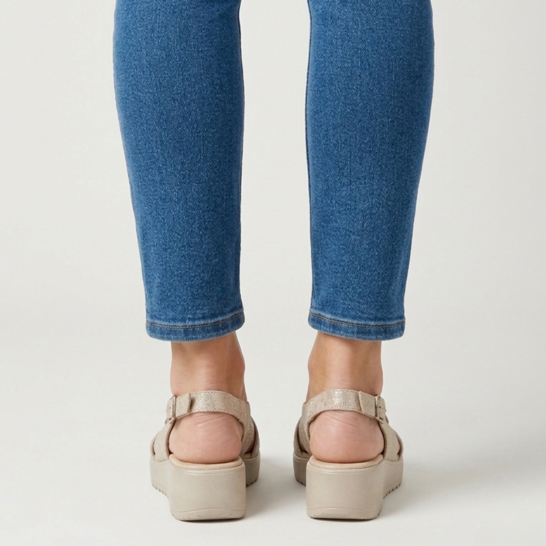 Rumi - Cushioned Platform Sandals