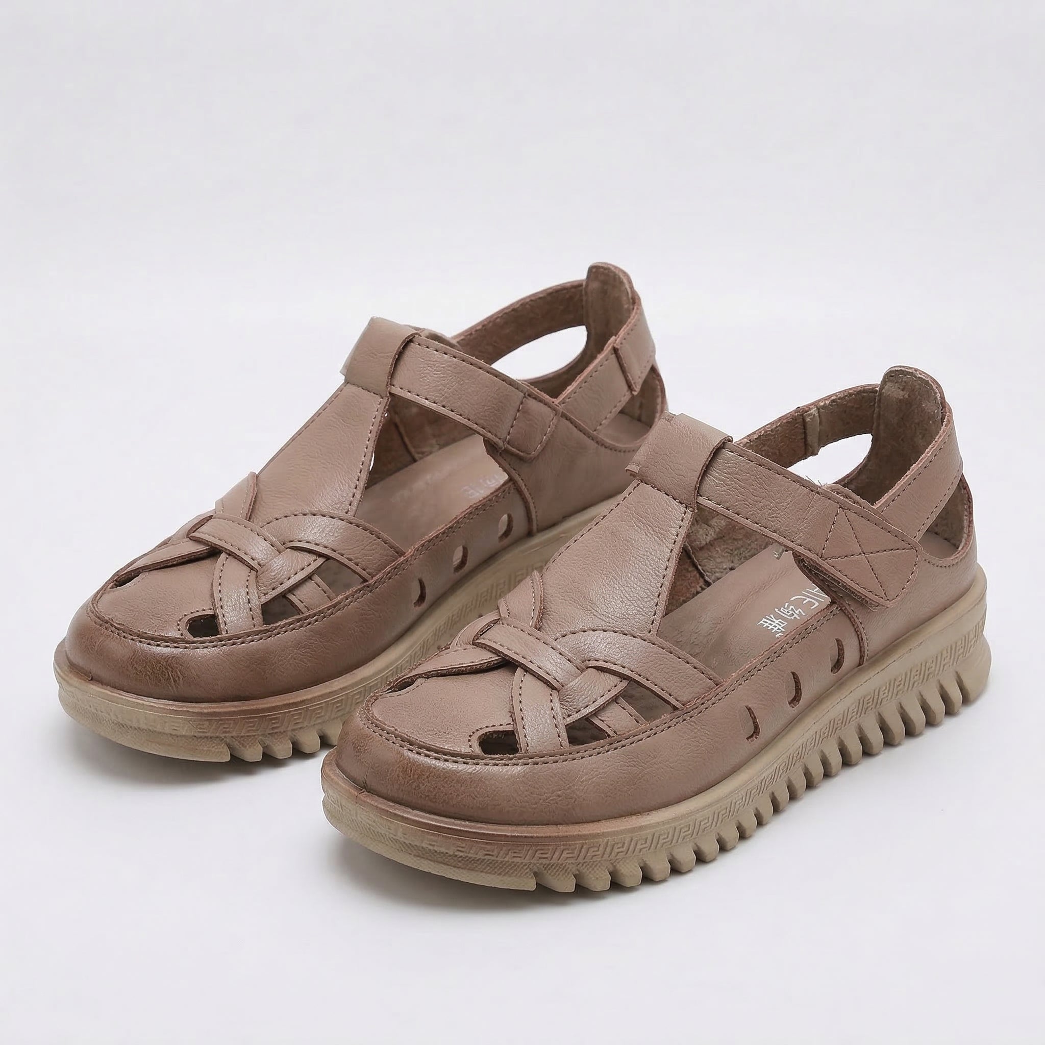 Constance – Comfortable Sandals with a Stable Sole