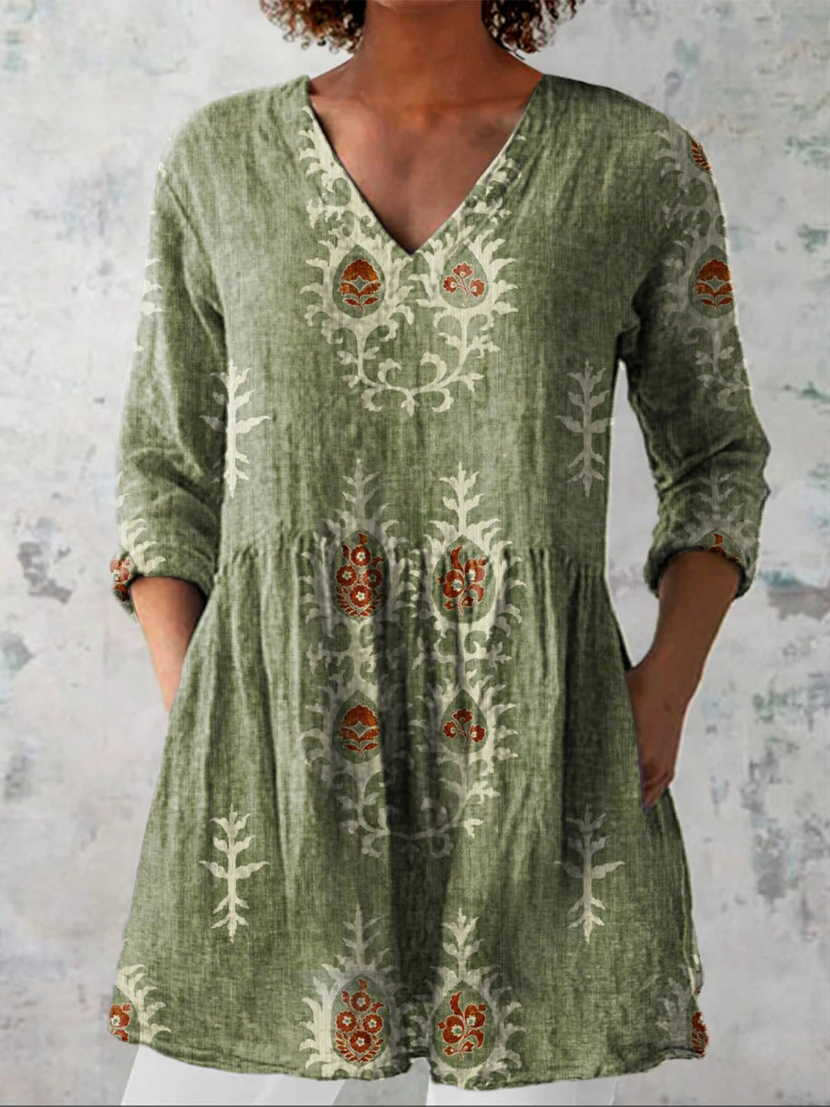 Daniela – Long Blouse with Statement Pattern