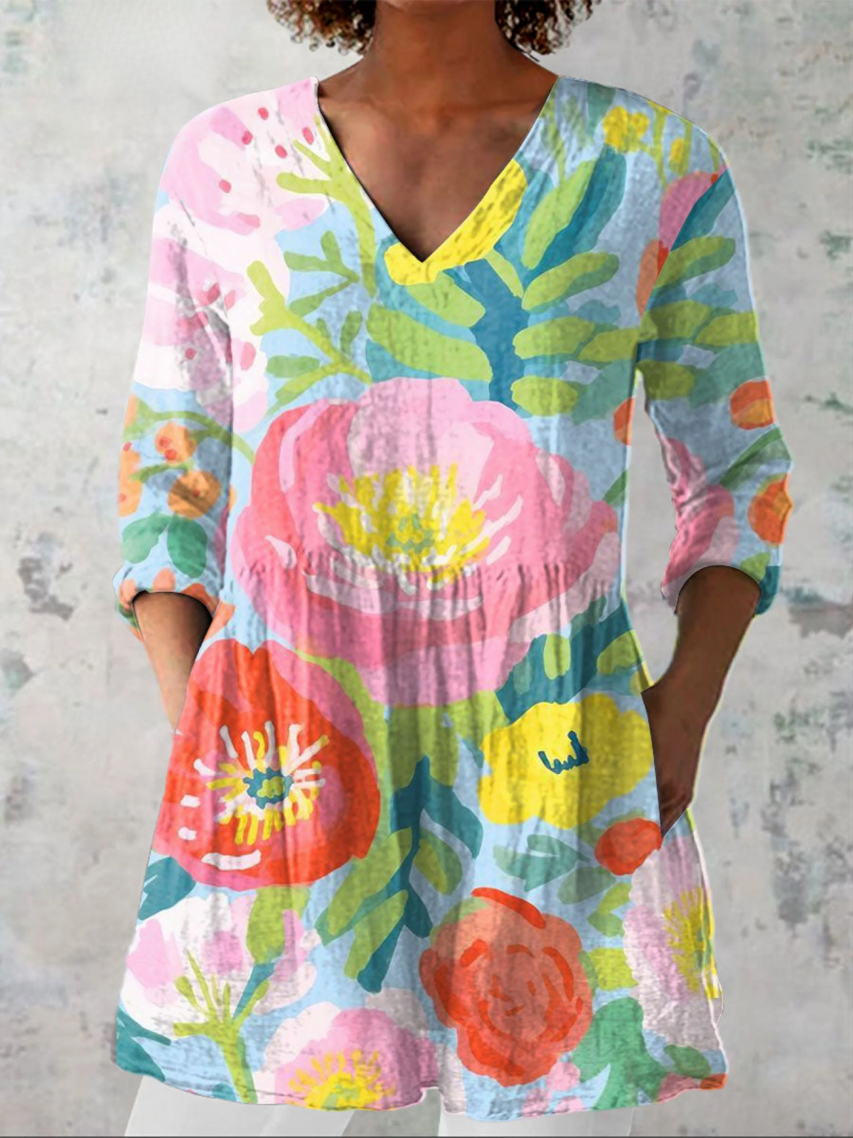 Carla – Long Blouse with Statement Pattern
