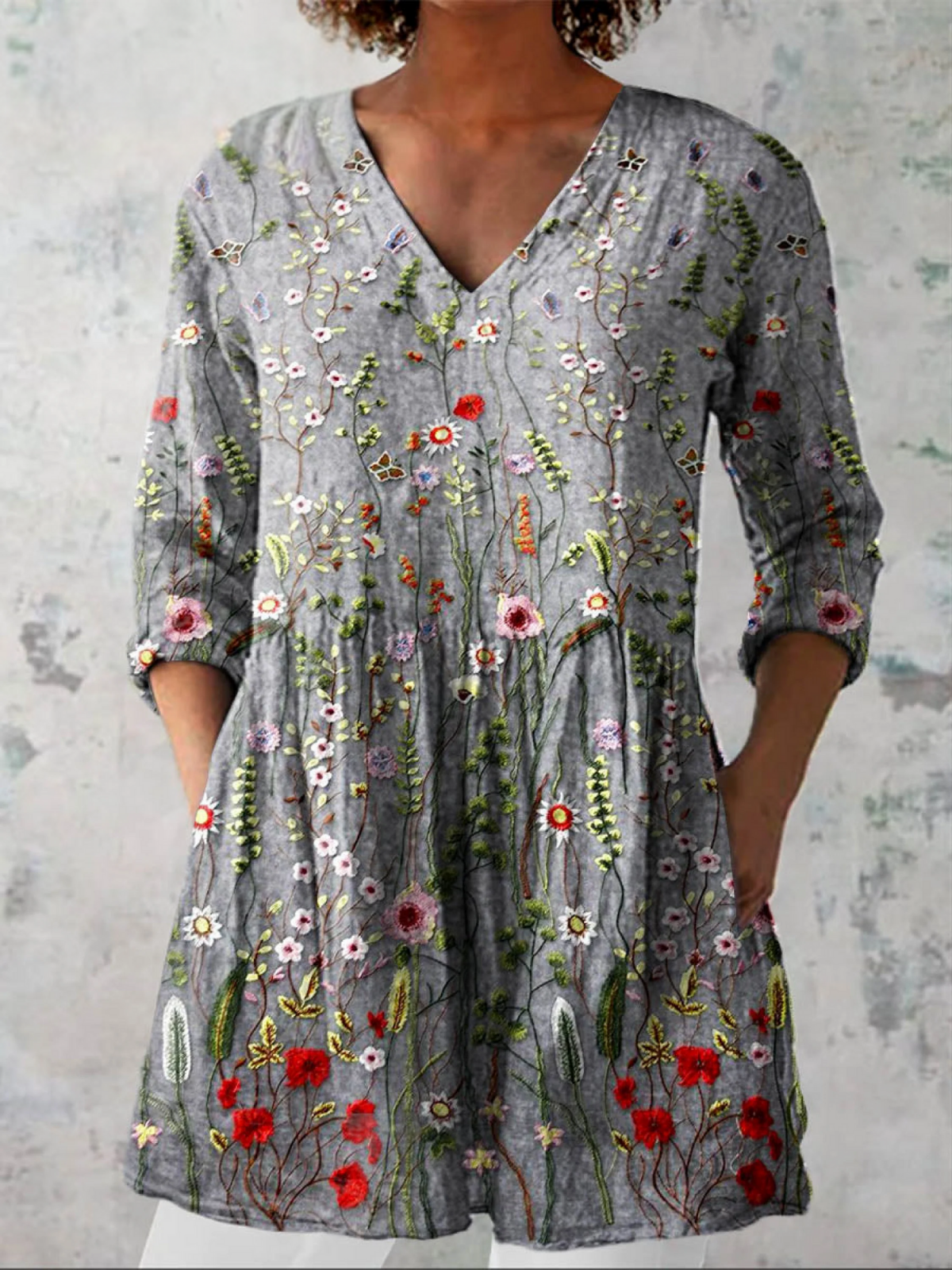 Tina – Long Blouse with Statement Pattern