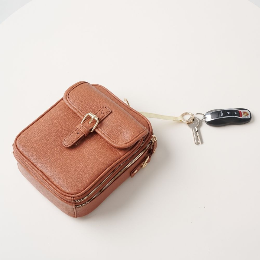Valerie - Spacious Crossbody Bag