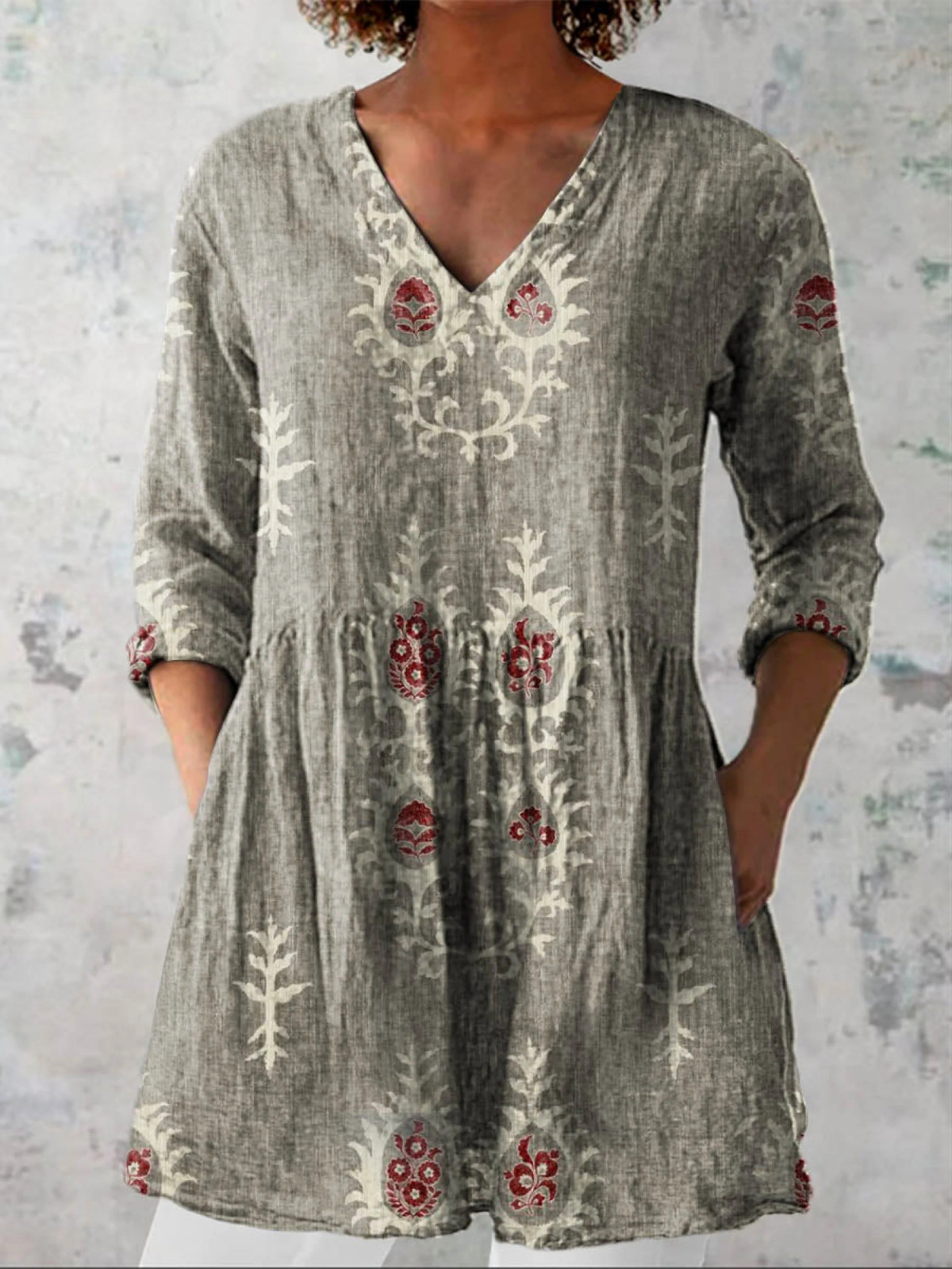 Daniela – Long Blouse with Statement Pattern