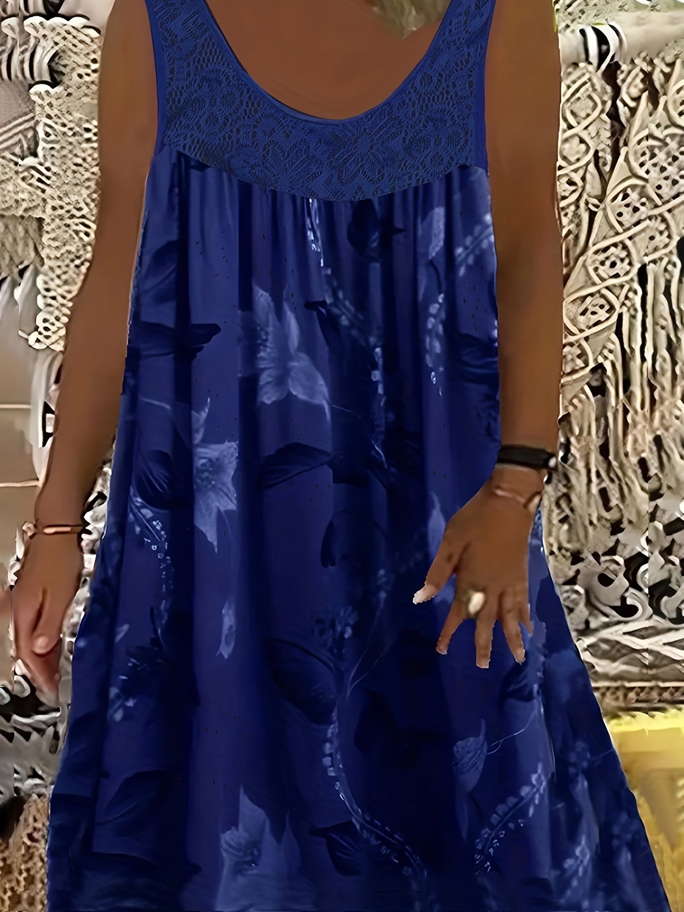 Vivien – Floral Lace Midi Dress