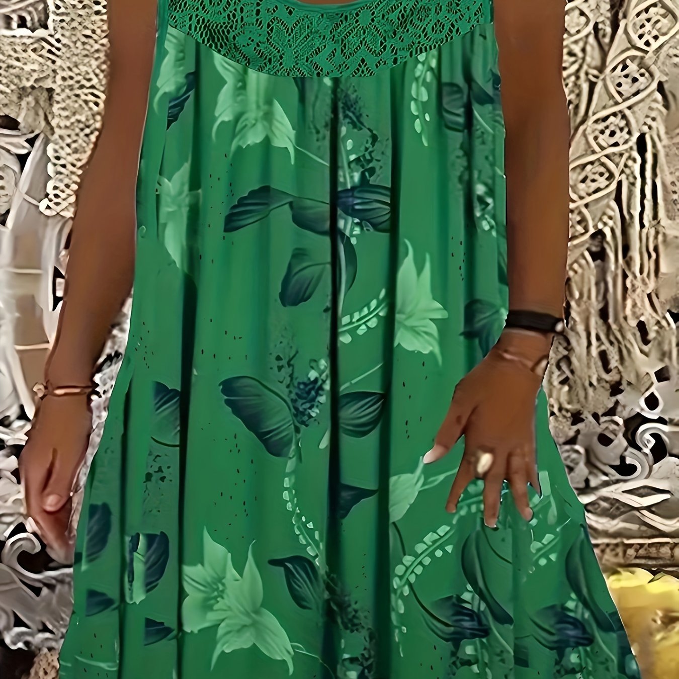 Vivien – Floral Lace Midi Dress