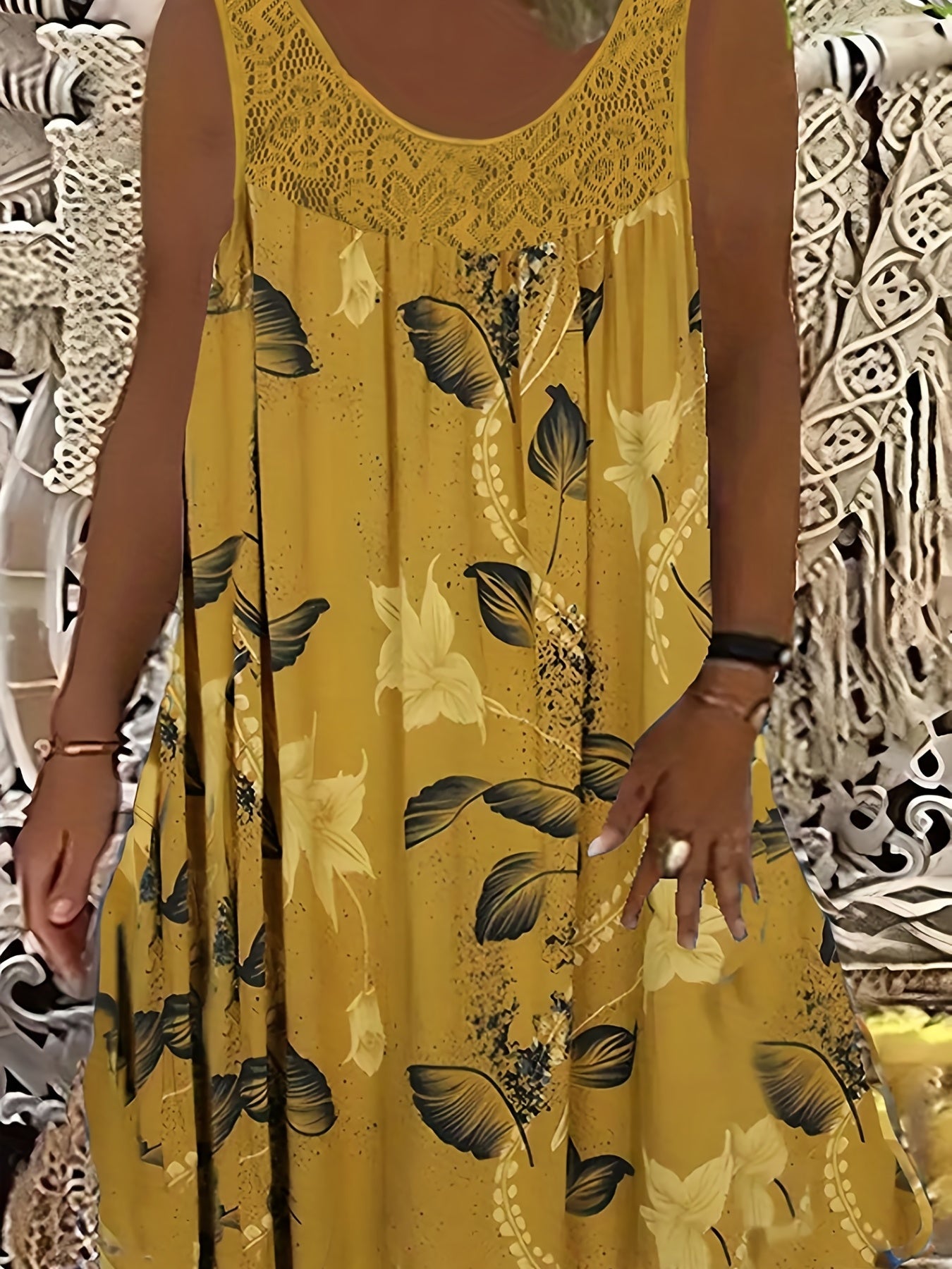 Vivien – Floral Lace Midi Dress