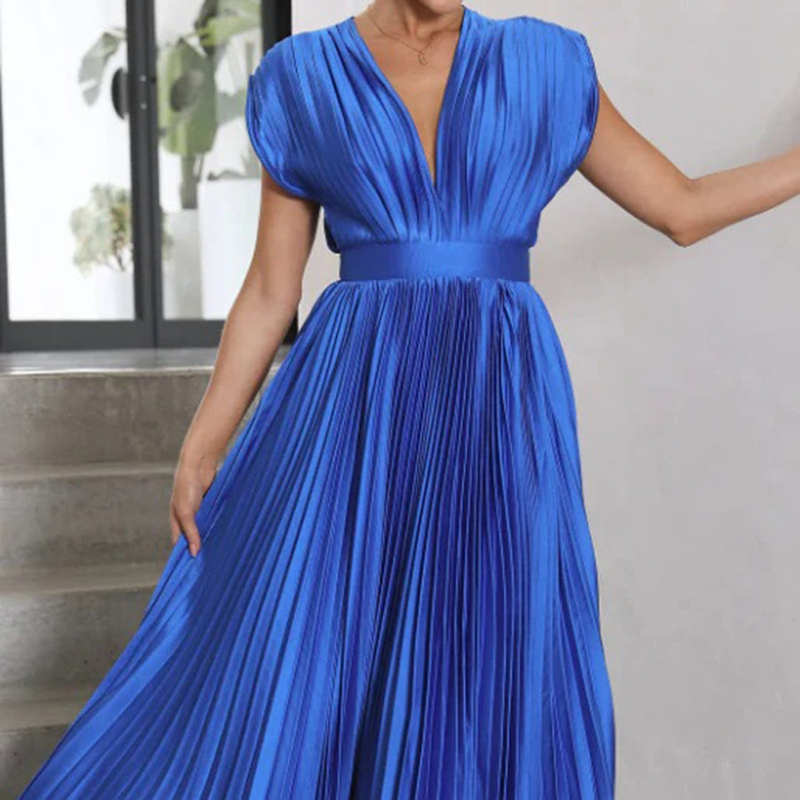 Evie - Timeless Pleated Midi Dress