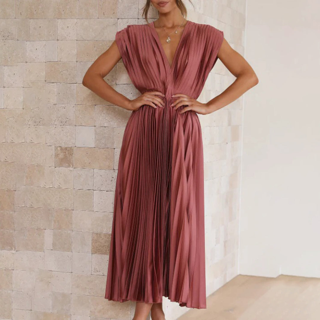 Evie - Timeless Pleated Midi Dress