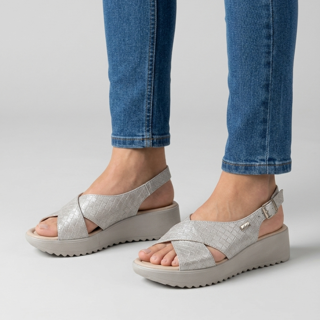 Rumi - Cushioned Platform Sandals