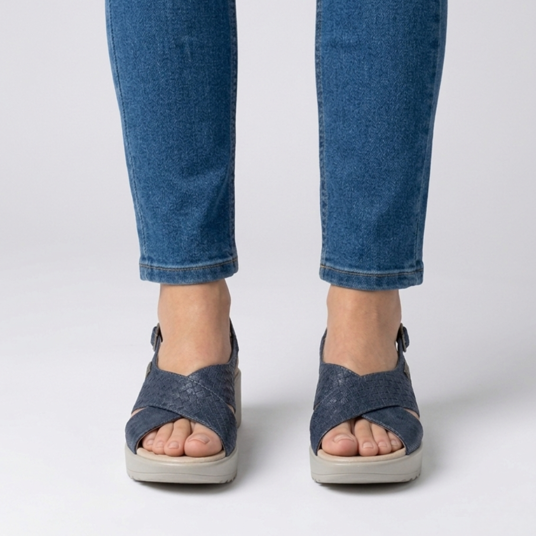 Rumi - Cushioned Platform Sandals