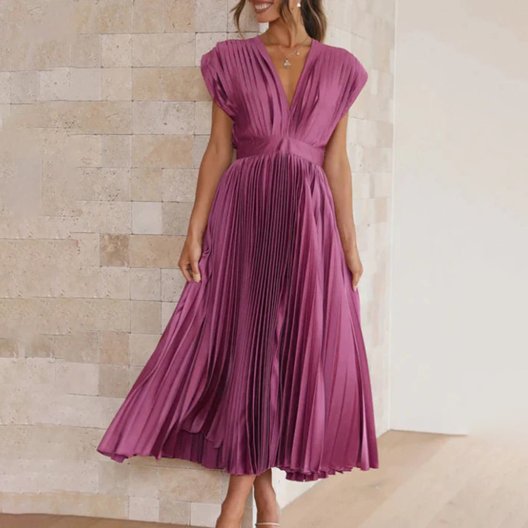 Evie - Timeless Pleated Midi Dress