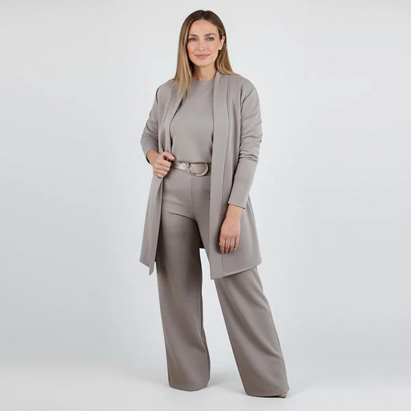Lucy – Elegant 3-Piece Stretch Set
