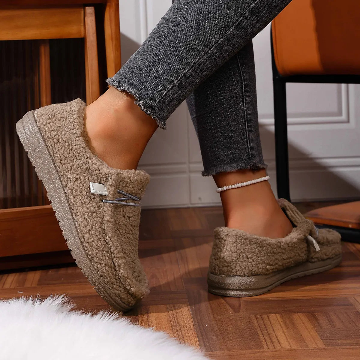 Claire – Warm Teddy Slippers