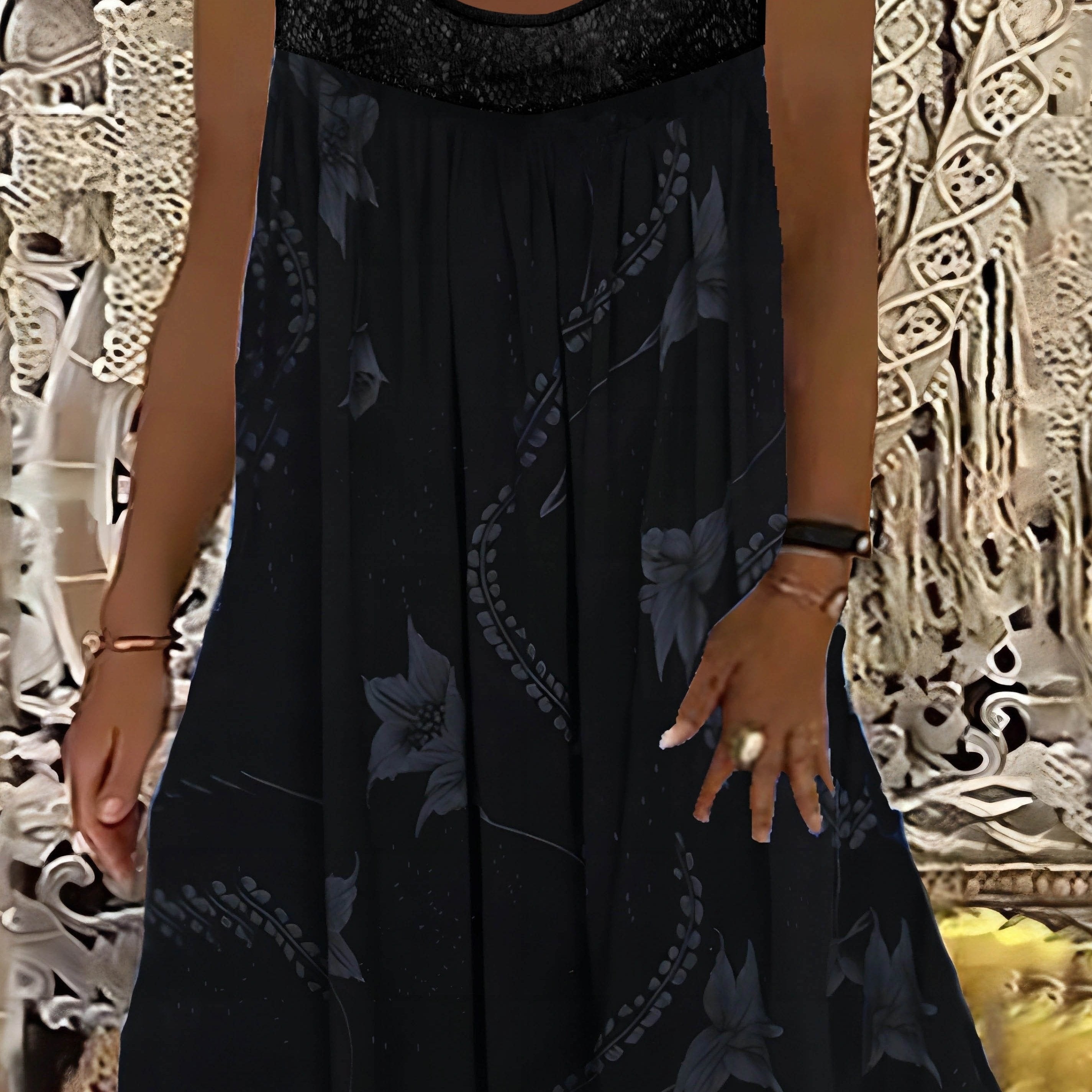 Vivien – Floral Lace Midi Dress