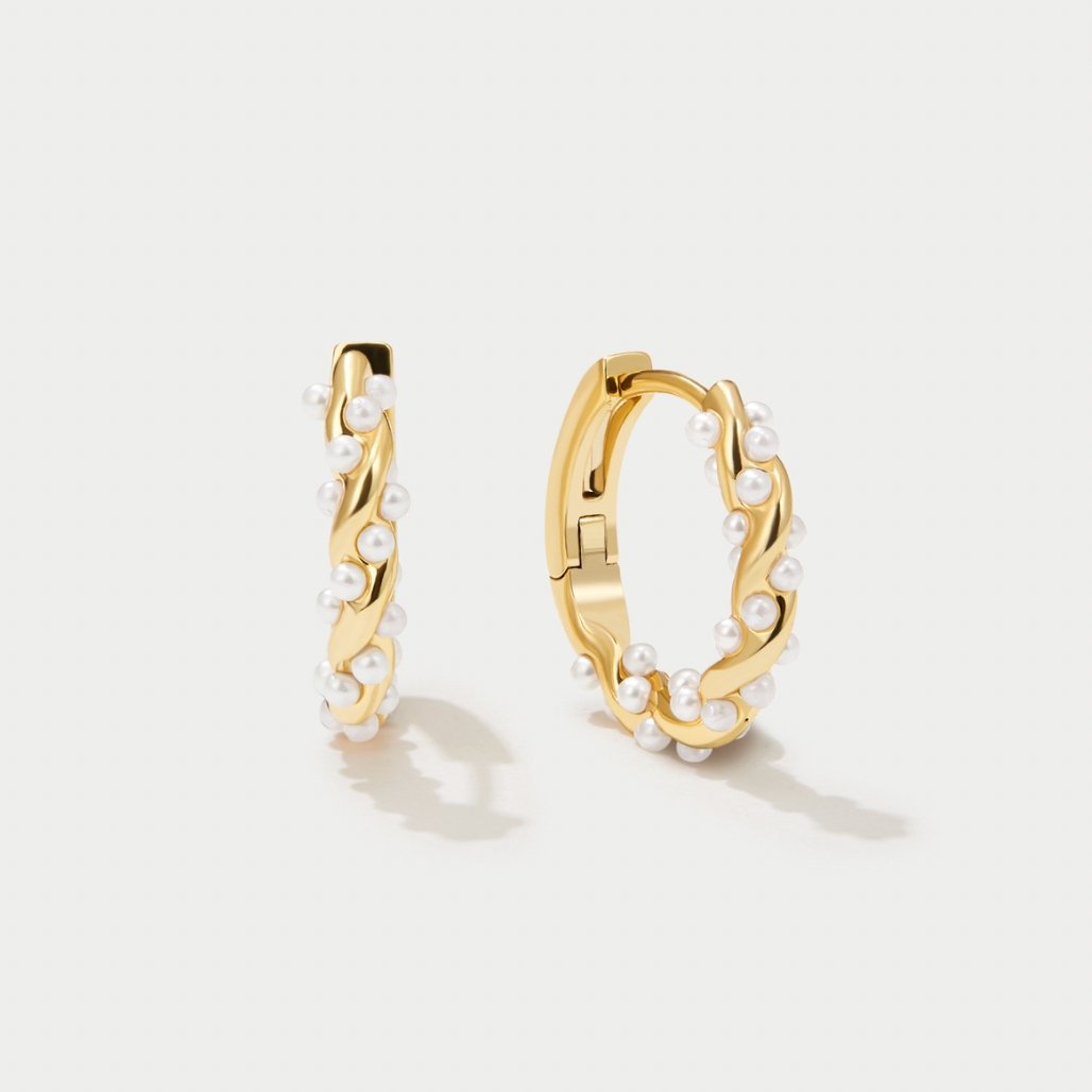 Illyria – Twisted Pearl Hoop Earrings