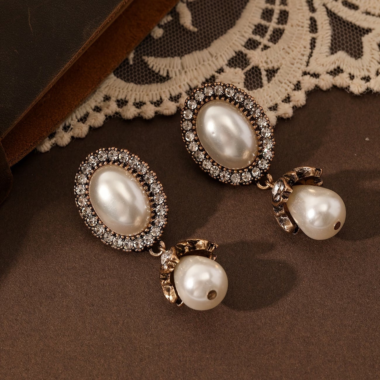 Melisande – Vintage Pearl Frame Earrings